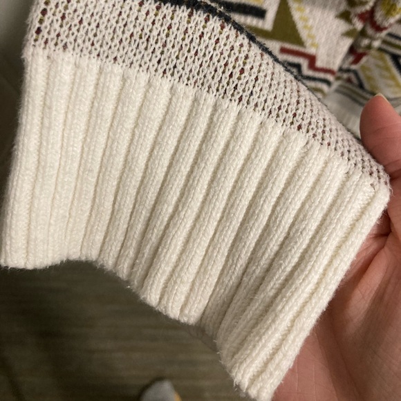 Men sweater, size M, purchased from Urban Outfitters, in great condition - Picture 7 of 10